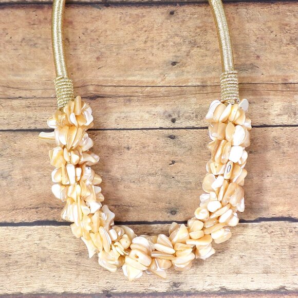 Beige color shell necklace with all shell chips in a thick cluster on gold cord - Picture 7 of 9